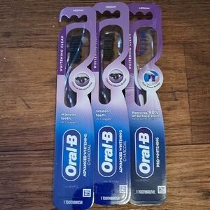 Oral-B  Toothbrush Set